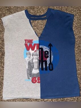 The Who Split-Panel Cage Top V-Neck Short Sleeve Tank